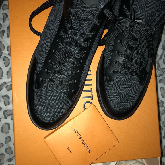 Louis Vuitton sneakers black and gray size 8 - Picture 2 of 2